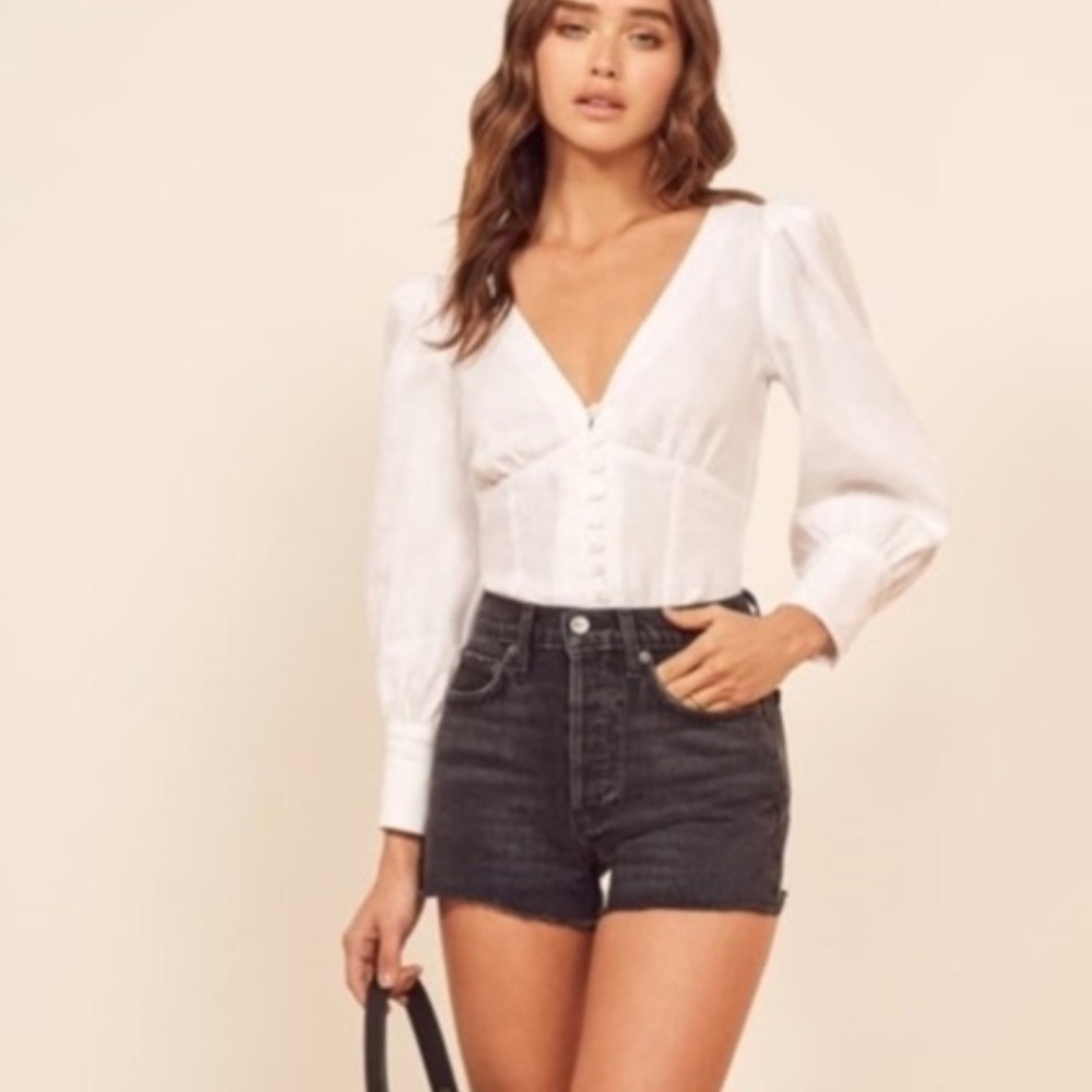 Reformation Dixie high rise Jean shorts in black, size 30